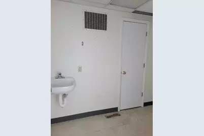 731 St Joseph Drive, Saint Joseph, MI 49085 - Photo 3