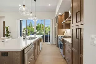 668 Maple St, Plymouth, MI 48170 - Photo 21