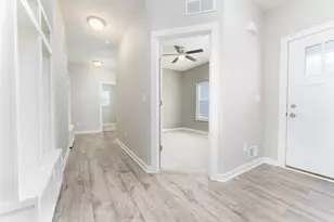 46 Coronado Dr, Jackson, MI 49201 - Photo 5