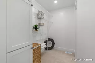 1533 N Village Cir, Kalamazoo, MI 49009 - Photo 21