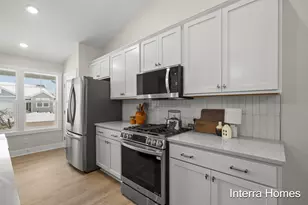 1533 N Village Cir, Kalamazoo, MI 49009 - Photo 7