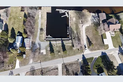 846 S Lakeshore Drive #3, Ludington, MI 49431 - Photo 19