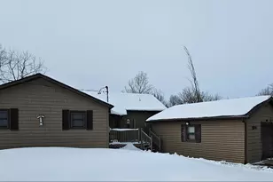 204 Crockett Dr, Quincy, MI 49082 - Photo 3