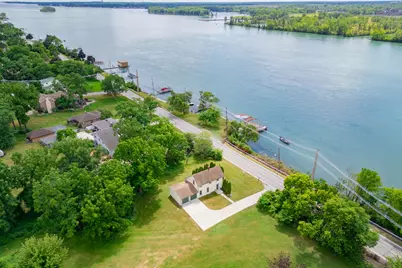 25653 W River Road, Grosse Ile, MI 48138 - Photo 25