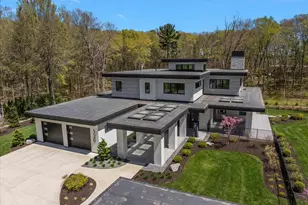 329 N Lakeshore Dr, Holland, MI 49424 - Photo 131