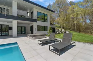 329 N Lakeshore Dr, Holland, MI 49424 - Photo 107