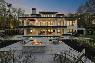 329 N Lakeshore Dr, Holland, MI 49424 - Photo 85