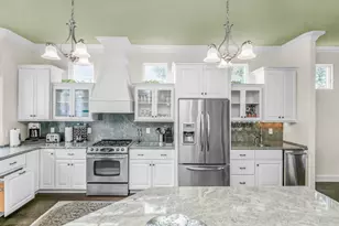 68283 Park Shore Dr, Edwardsburg, MI 49112 - Photo 9