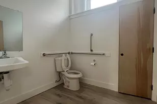 1123 Fulton St E, Grand Rapids, MI 49503 - Photo 11