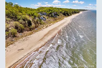 18111 Ridge Drive, Grand Haven, MI 49417 - Photo 9