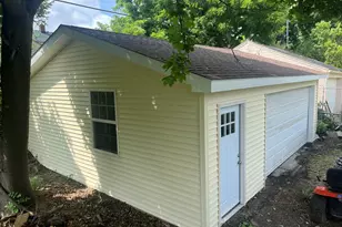 2107 Jackson Ave, Ann Arbor, MI 48103 - Photo 9