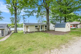 6026 Keeney Rd, Six Lakes, MI 48886 - Photo 19