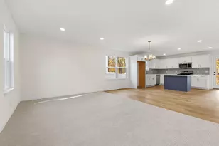 36 Manley Ave, Holland, MI 49424 - Photo 5