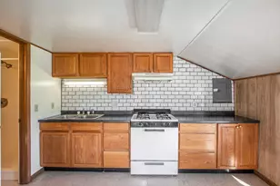 707 Maple St, Big Rapids, MI 49307 - Photo 37