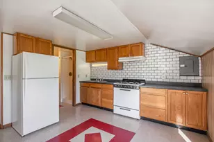 707 Maple St, Big Rapids, MI 49307 - Photo 29