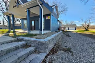 1982 S Benton Center Rd, Benton Harbor, MI 49022 - Photo 5