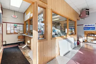 939 Fulton St E, Grand Rapids, MI 49503 - Photo 13