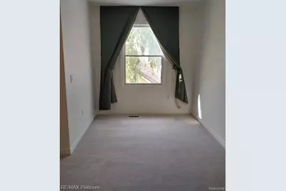 481 Village Oak Ct, Ann Arbor, MI 48103 - Photo 15