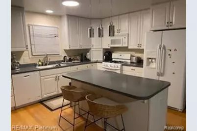 481 Village Oak Ct, Ann Arbor, MI 48103 - Photo 7