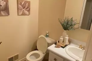 481 Village Oak Ct, Ann Arbor, MI 48103 - Photo 9