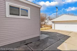 28832 Block St, Garden City, MI 48135 - Photo 3