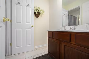 9354 Stratford Woods Trail, Kalamazoo, MI 49009 - Photo 15