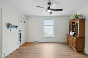 217 S Marshall Ave, Marshall, MI 49068 - Photo 9