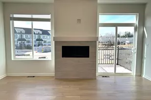 2772 Bristol Rdg Dr, Ann Arbor, MI 48105 - Photo 9