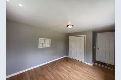 23077 Piper Avenue, Eastpointe, MI 48021 - Photo 11