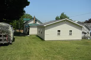 302 1st St, Ludington, MI 49431 - Photo 31
