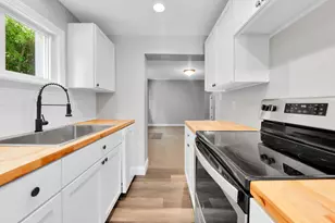 4195 Forest St, Leonard, MI 48367 - Photo 11