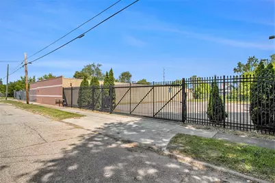 1206 E Crosstown Parkway #Rear Warehouse, Kalamazoo, MI 49001 - Photo 17