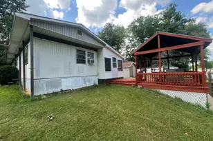 6915 Rowley Dr, Osseo, MI 49266 - Photo 11