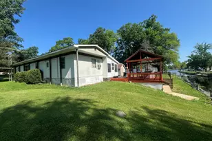 6915 Rowley Dr, Osseo, MI 49266 - Photo 9