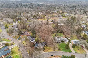 2427 Londonderry Rd, Ann Arbor, MI 48104 - Photo 85