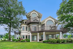 265 Lakeshore Dr, Battle Creek, MI 49015 - Photo 1