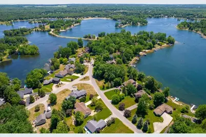 9760 Main Street, Canadian Lakes, MI 49346 - Photo 3