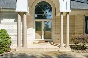 711 Windamere Blvd, Battle Creek, MI 49015 - Photo 3