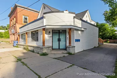 1205 Bridge Street NW, Grand Rapids, MI 49504 - Photo 1