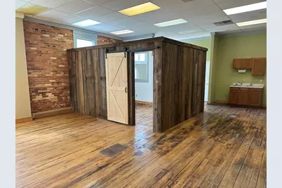 156 E Main Avenue, Zeeland, MI 49464 - Photo 7