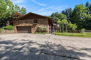 1687 W Willis Rd, Saline, MI 48176 - Photo 33