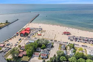 15 Lakeshore Dr, Manistee, MI 49660 - Photo 23