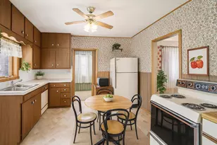 15 Lakeshore Dr, Manistee, MI 49660 - Photo 11