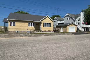 15 Lakeshore Dr, Manistee, MI 49660 - Photo 1