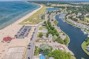 15 Lakeshore Dr, Manistee, MI 49660 - Photo 37