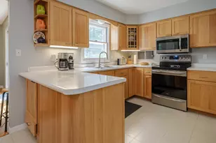 806 Northampton Rd, Kalamazoo, MI 49006 - Photo 9