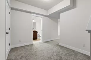 5464 Cypress Bay Dr, Kalamazoo, MI 49009 - Photo 33