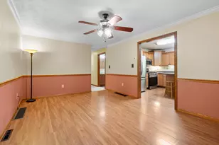 22100 N Uldriks Dr, Battle Creek, MI 49017 - Photo 11