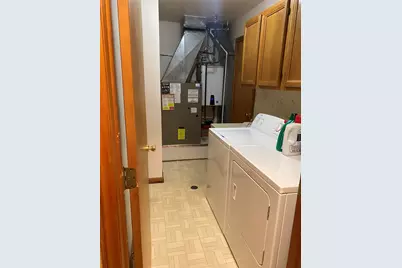 30566 Oakridge Manor Drive #24, Roseville, MI 48066 - Photo 9