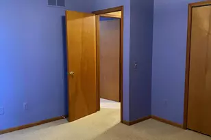 30566 Oakridge Manor Dr, Roseville, MI 48066 - Photo 7